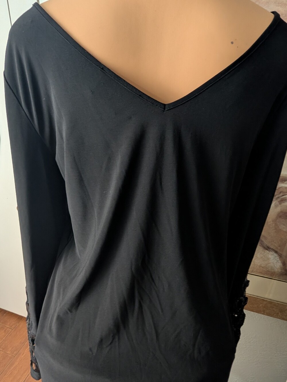 Joseph Ribkoff Black Long-Sleeve Top Cutout Neckline & Sequin Appliqué Size 12 - Picture 7 of 7